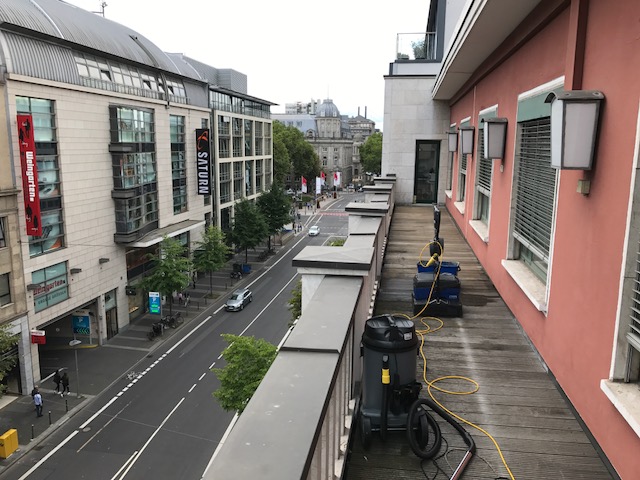 Bangkirai - Terrassenreinigung in Düsseldorf