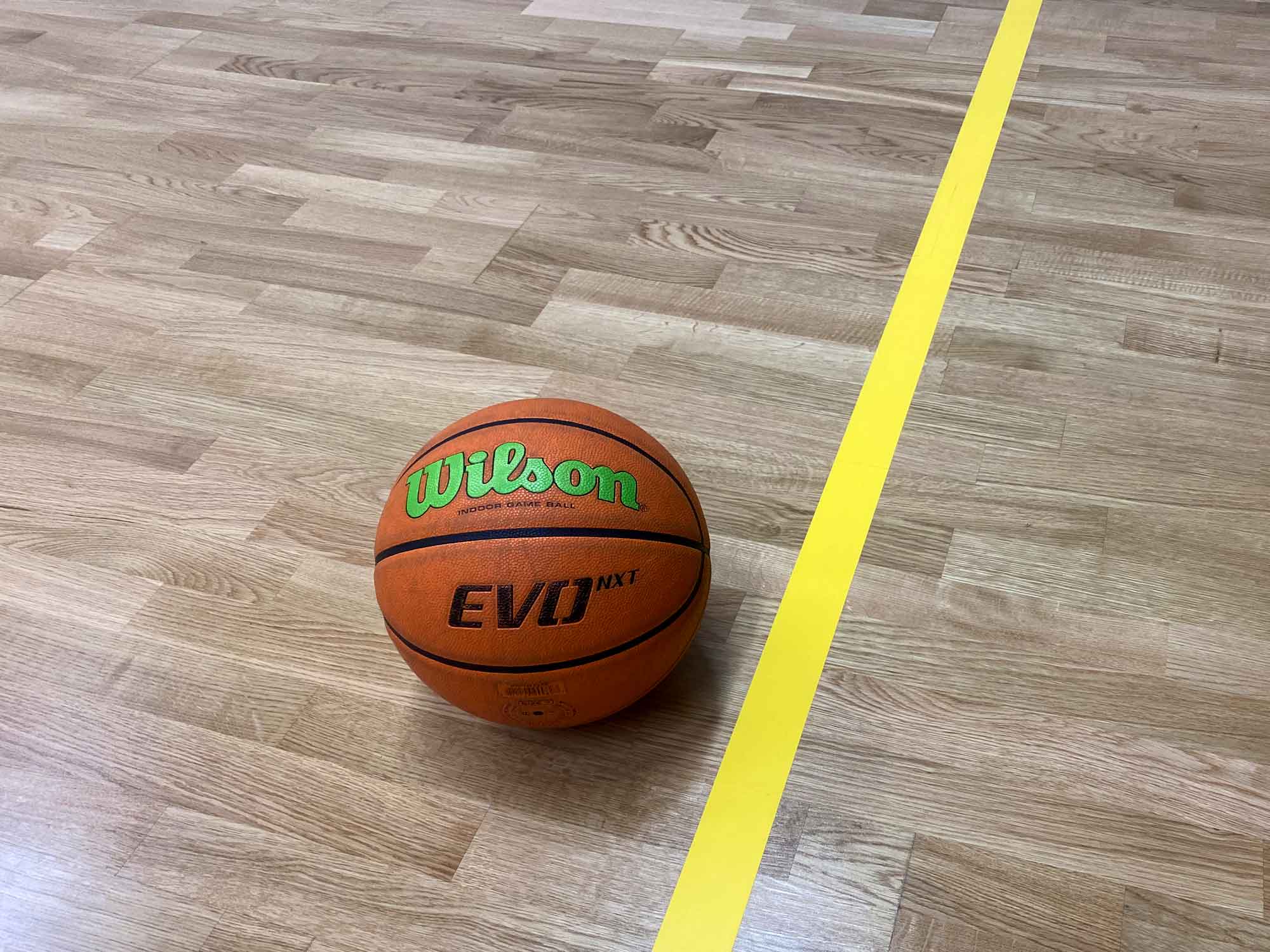 PU- Siegel für Sportböden! On- Top Versiegelung